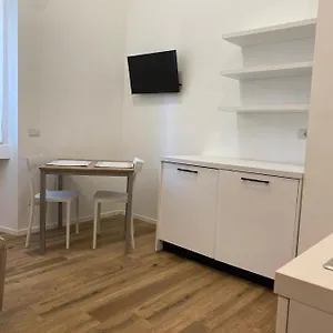  Appartamento Isola Studio